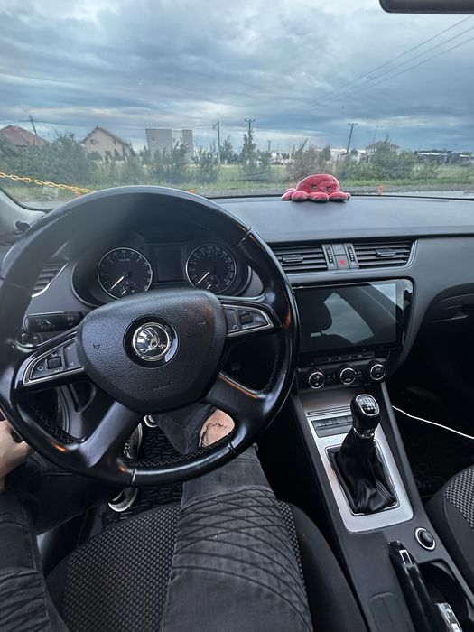 SKODA Octavia 2014 — imagine 3