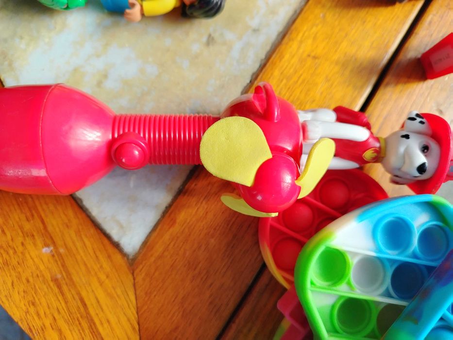 Играчки,, колички, бакогани