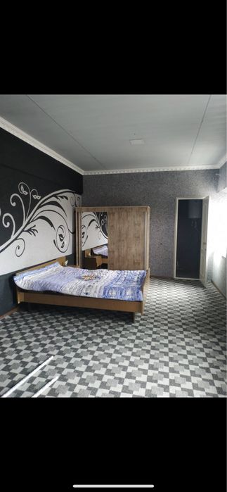 Шахарда жойлашган ховли