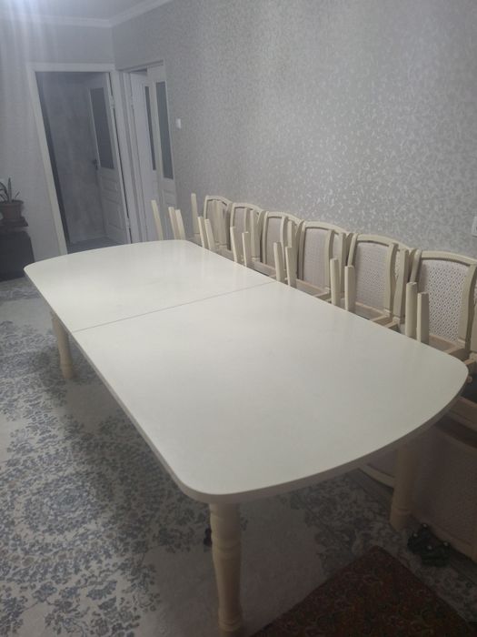 Қонақ бөлмеге арналған стол.