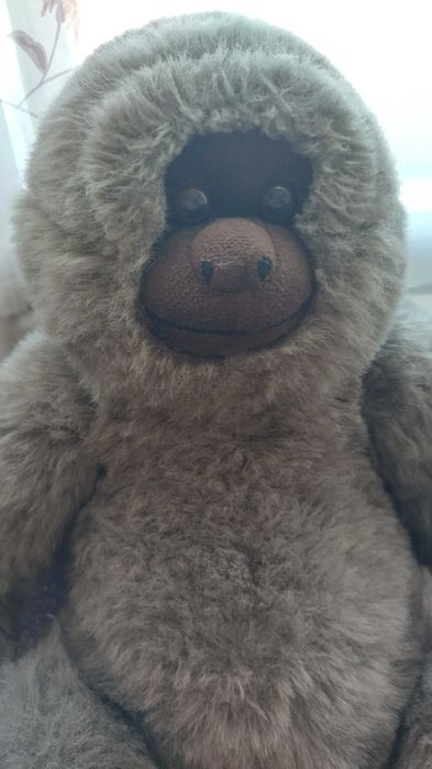 Плюшена играчка маймуна и количка Батмобил