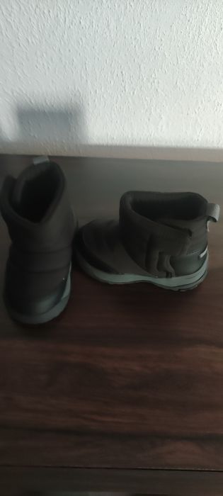 Нови детски обувки