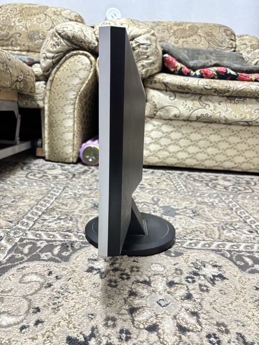Монитор Samsung SyncMaster 923NW (19”)