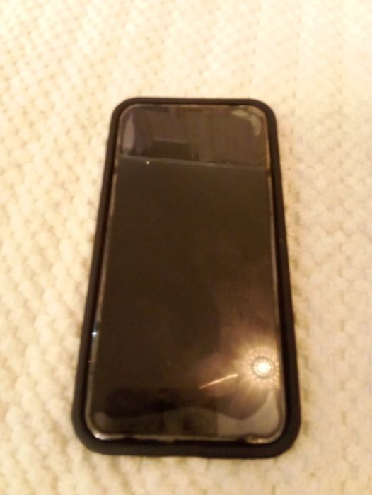Айфон 11 в хорошем состояний