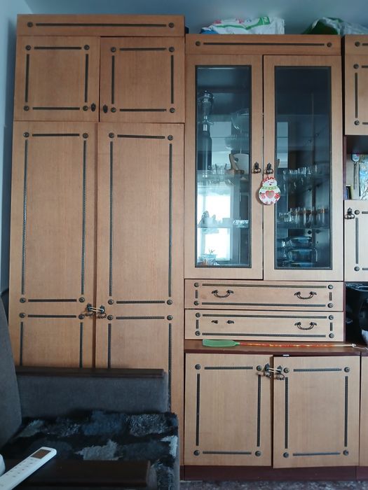 Продам стенку в гастиную