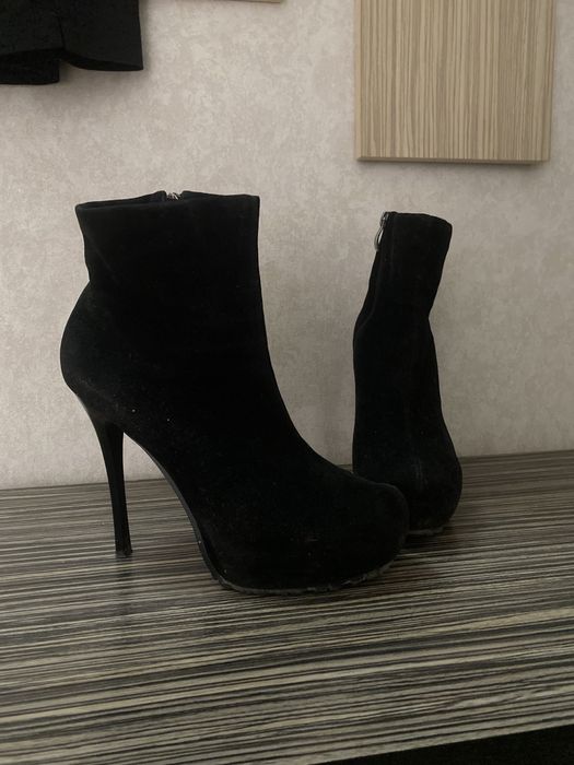 Ботильоны зимние на высоком каблуке и платформе