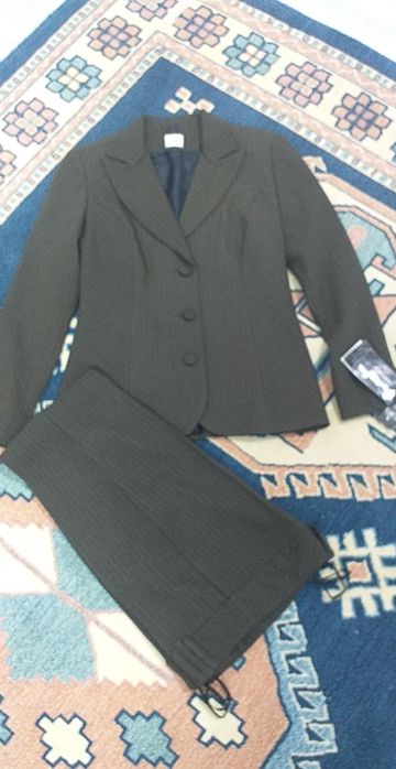 Дамско яке М размер, елек, блуза, анорак и пр.