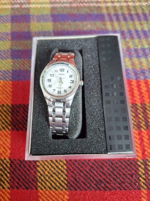 Дамски часовник Casio