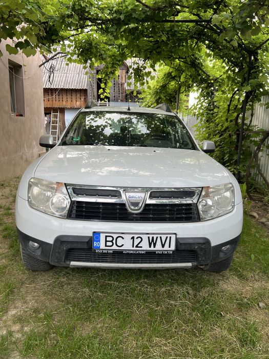 Vând Dacia Duster