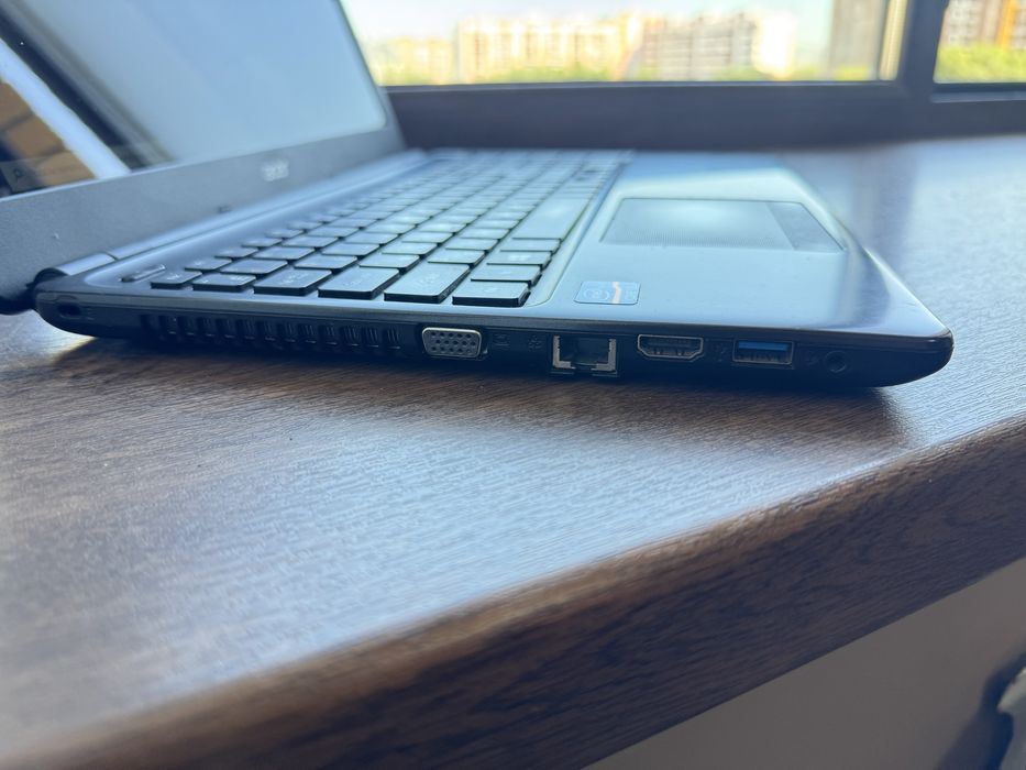Ноутбу Асер i3 - 3217u ОЗУ 8 ГБ