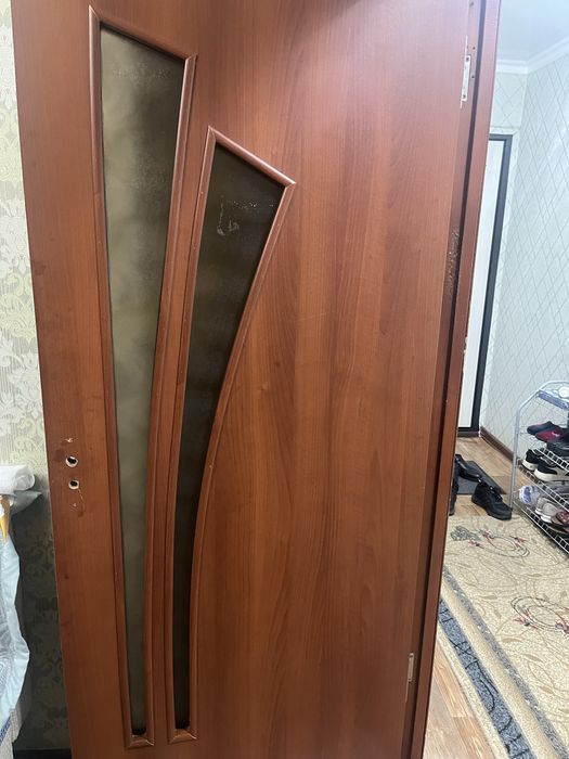 Продам б/у дверь