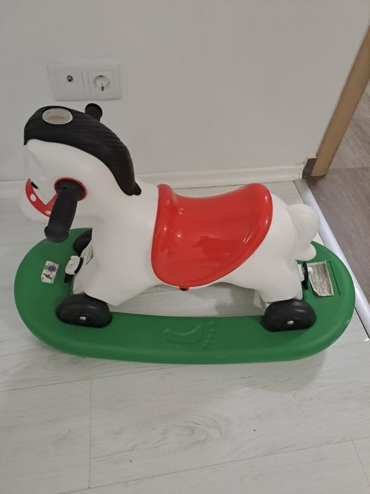 Детско конче с колелца