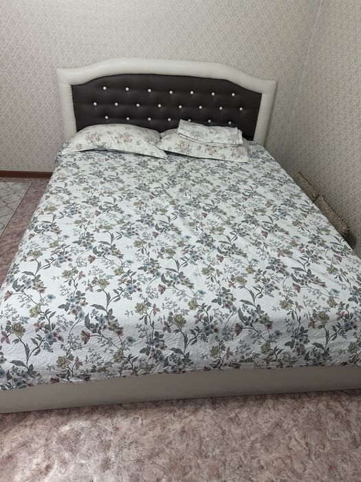 Срочно продам кровать с шкафом б/у