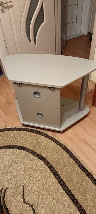 Тв маса Телевизионна маса