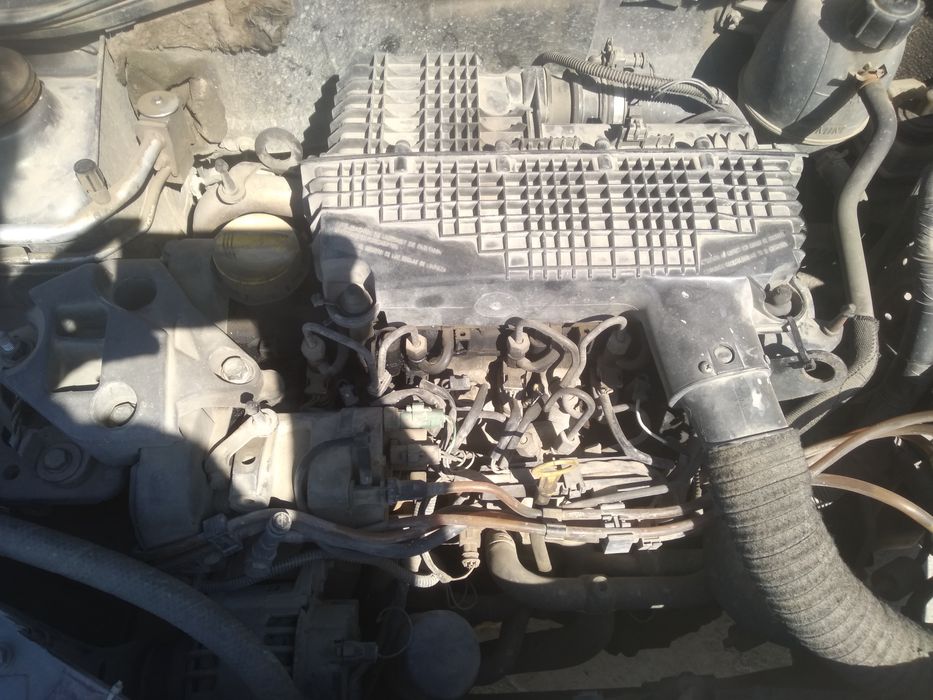 Рено Клио 1.5 dci Renault clio.1.5 dci. Само на части