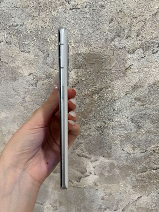 Продам телефон Realme Gt Master Explorer Edition