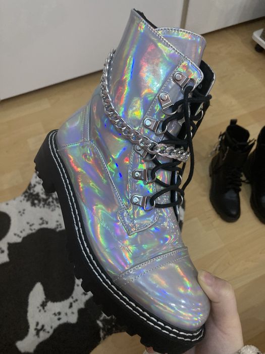 Нови Блестящи Дамски Боти