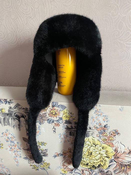 Чёрная ушанка под норку