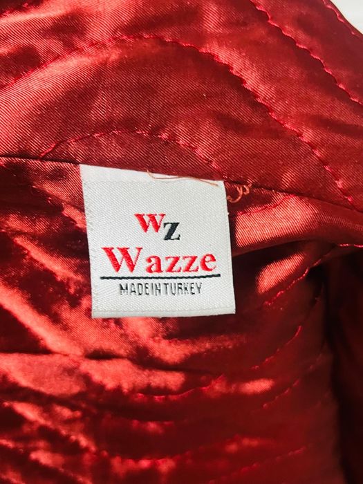 Прадаётся пальто