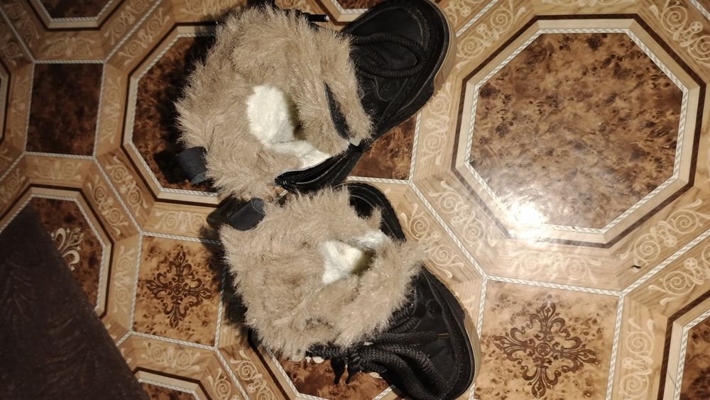 Зимние ботинки 27 размер продам