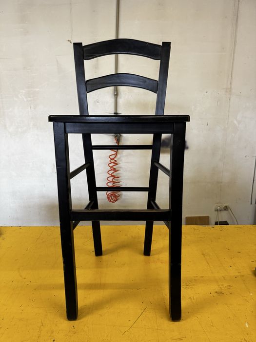 Метални и дървени столове