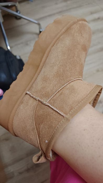 Ugg-uri noi mărimea 41
