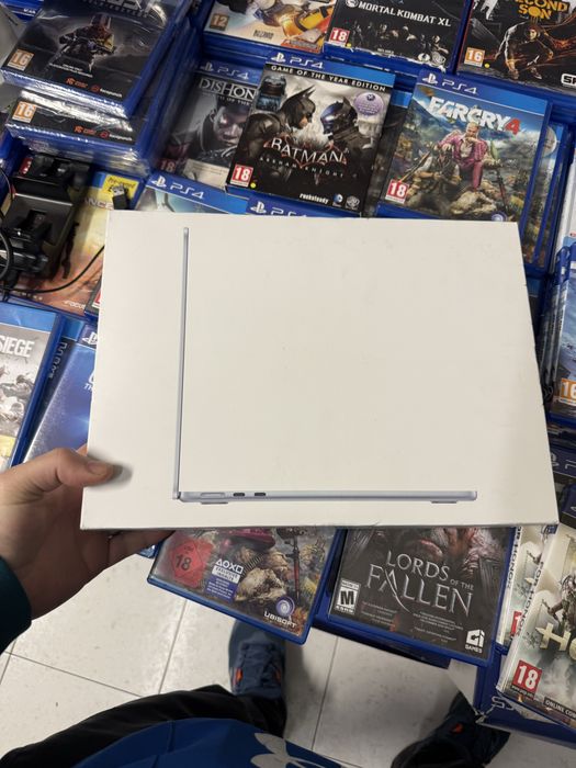 MacBook Air 13 M4 16GB 256GB nou sigilat original Apple