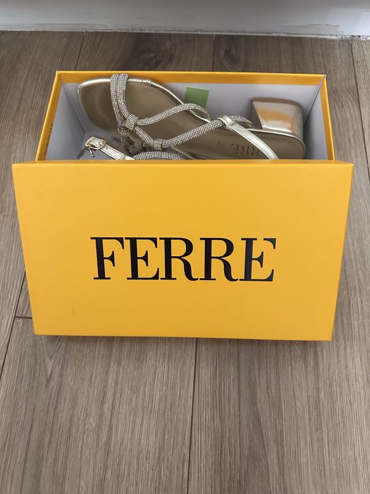 Босоножки 38 золотые