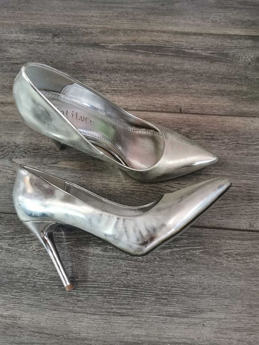 Намалени бални обувки