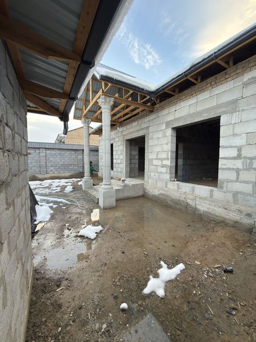 Uchaska sotiladi karobka holatida