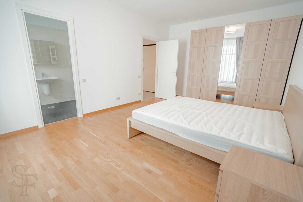 Apartament de 4 camere cu loc de parcare in Laguna Residence -