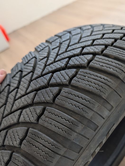Bridgestone Blizzak LM005 215/60/17