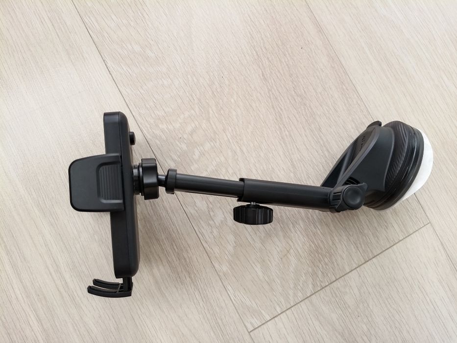 Продам держатель телефона.