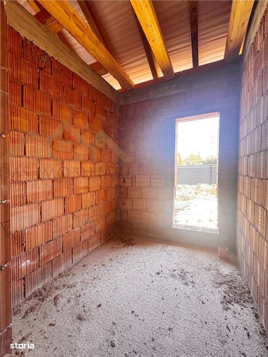 Casa la rosu | Satu Nou de Sus | 675 mp teren