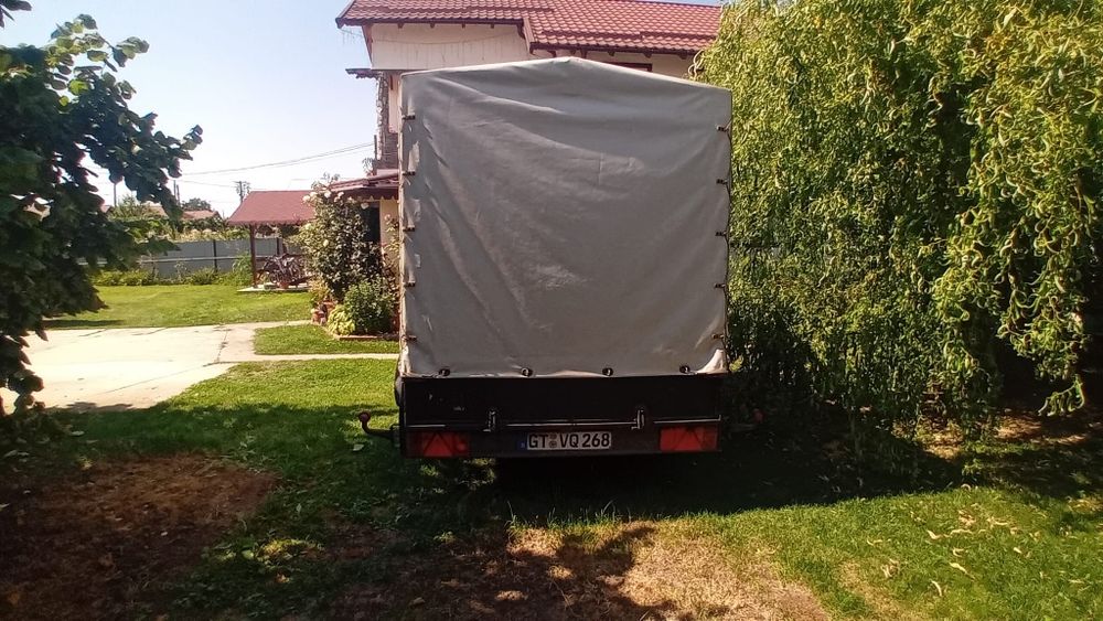 remorcă Westfalia2,5 t.înmatriculată în Germania cu sistem de frânare,L 3,4 m, lățime 1,72m,înălțime 1,85... prelată noua,podea noua,rezerva la țiplă