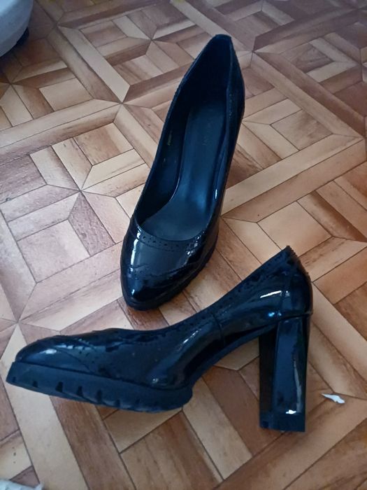 Туфли лаковые Basconi