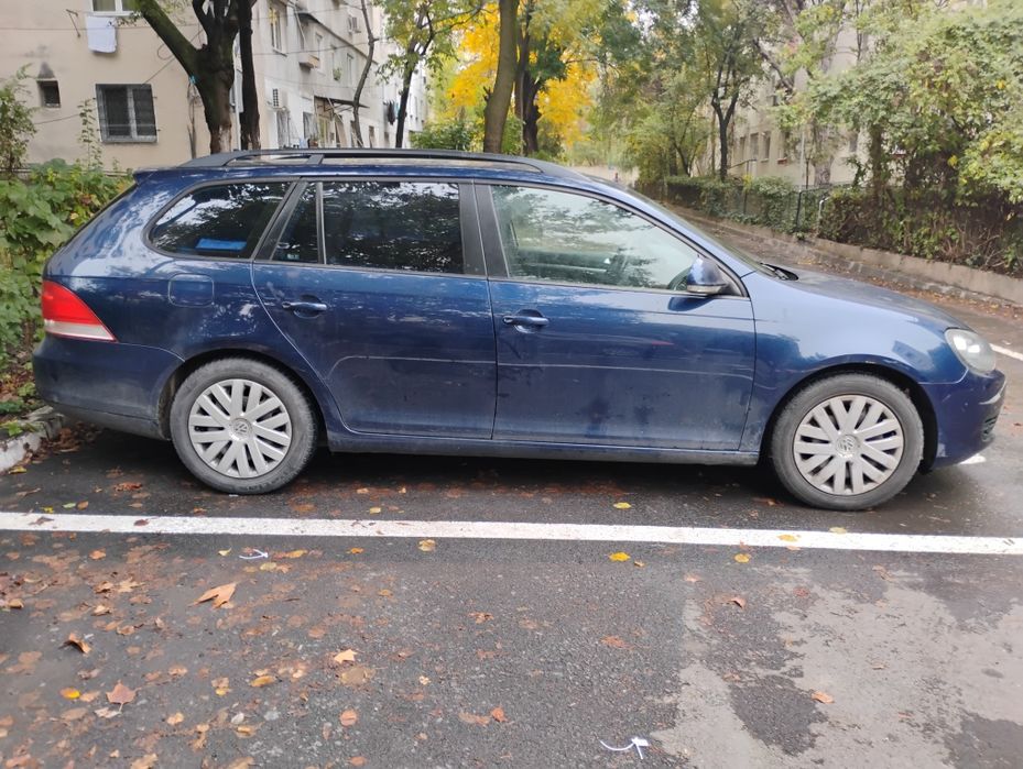 Volkswagen Golf 2010 diesel, 3.019 € — imagine 4