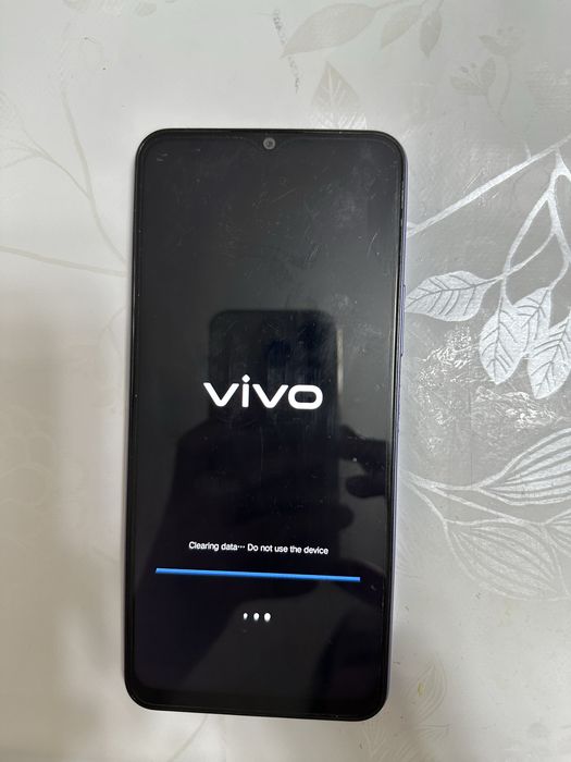 Vivo Y17S продам