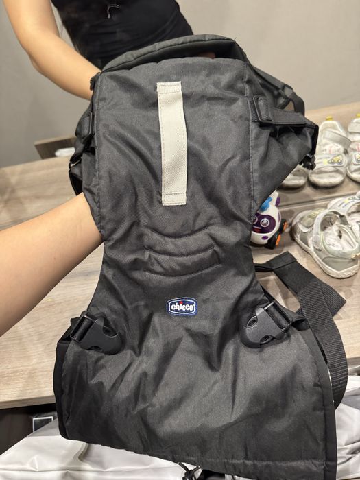 Продам кенгуру chicco