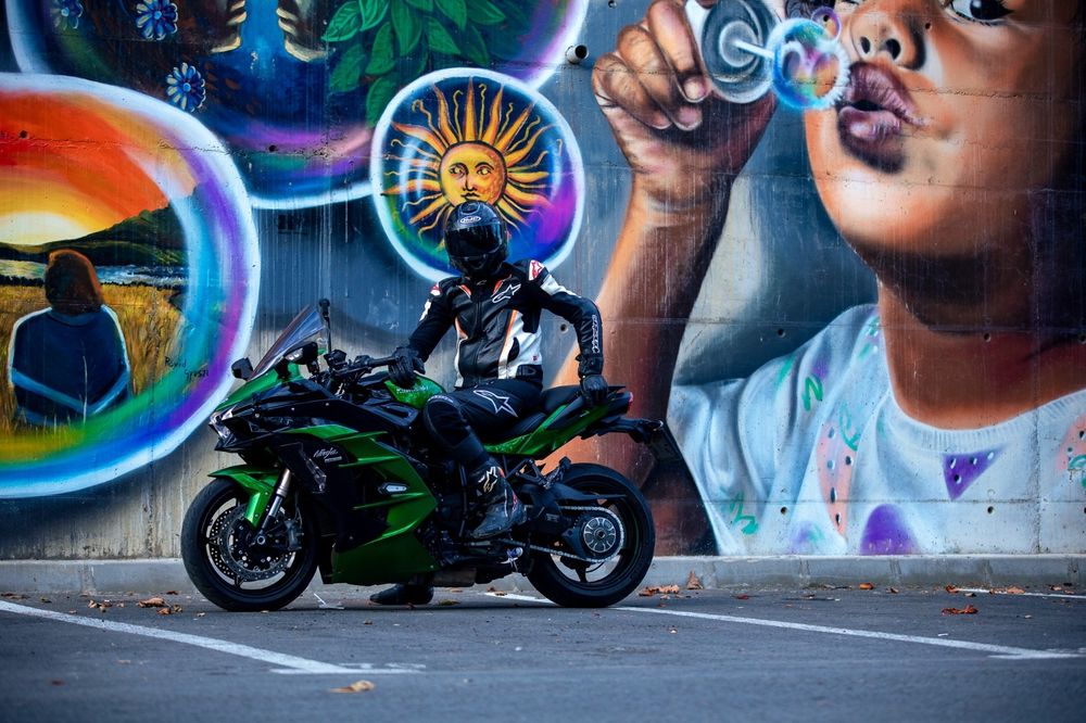 Kawasaki H2 SX SE