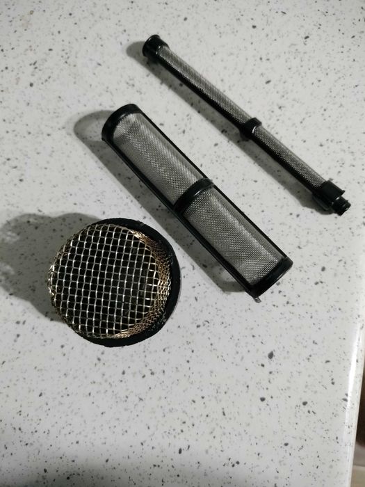 Pistol Aireless spray pentru lavabila cu rac filtru  și duza