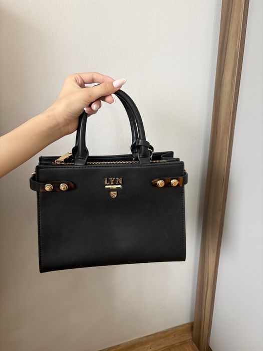 LYN black Handbag