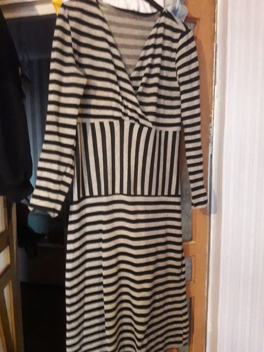 Платья женские разные