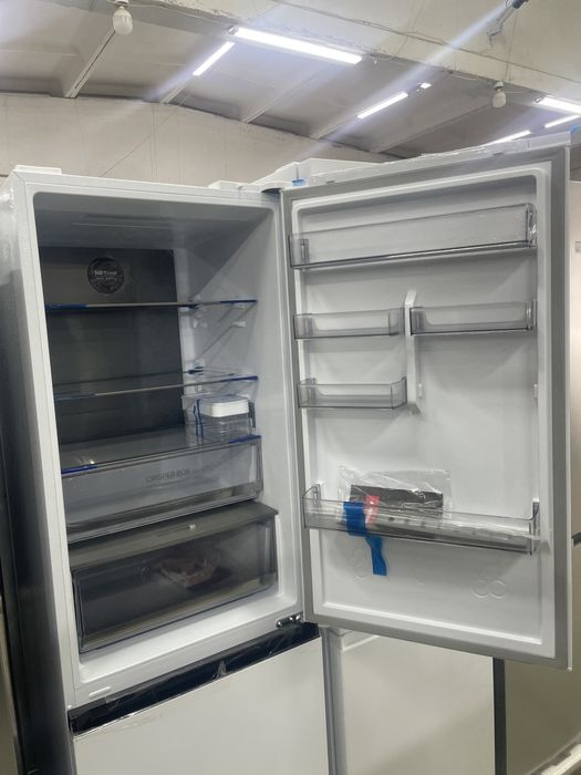 Продам Холодильник AVANGARD ARF-422W