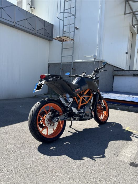 KTM DUKE 390