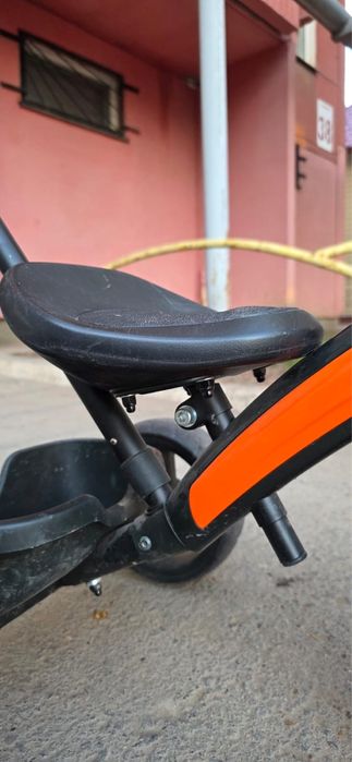 Трехколесный велосипед