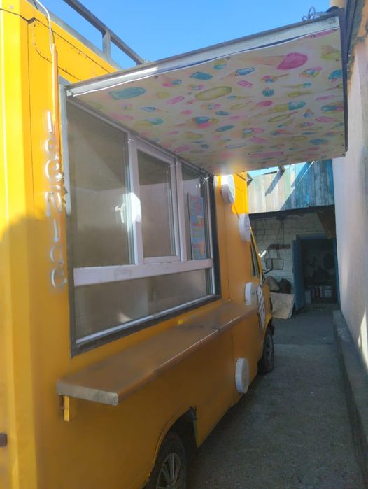 Фургон Mersedes Benz