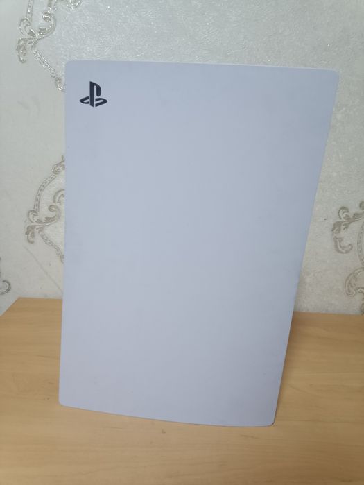 Sony PlayStation 5 в отличном состоянии