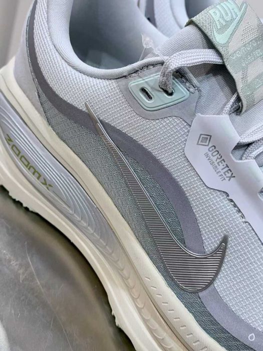 Нови дамски маратонки Nike Vomero 18 GTX