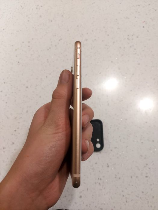 Iphone 8 64гб в идеальном состоянии